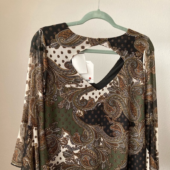 Paisely Brown Bell Sleeves Top Fits Small To Medium BNWT - Picture 5 of 6
